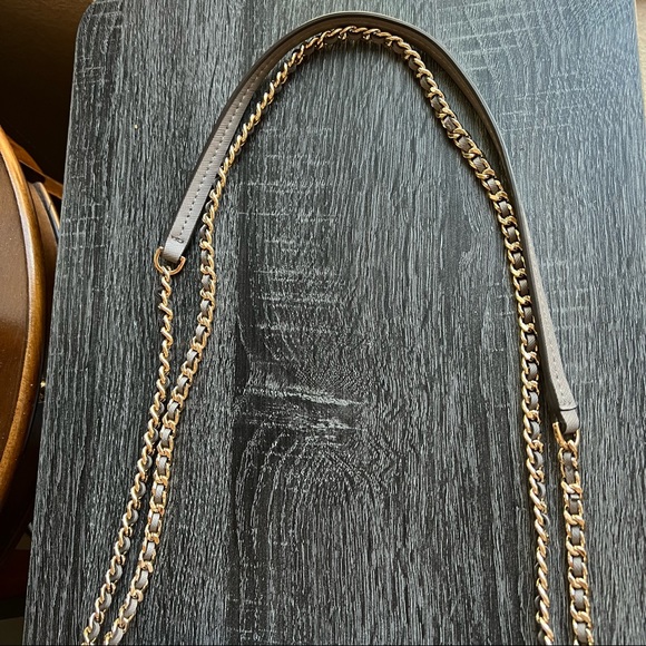 NWOT! Tory Burch Robinson Mini Convertible Crossbody/Shoulderbag in Gray Heron - Picture 7 of 16